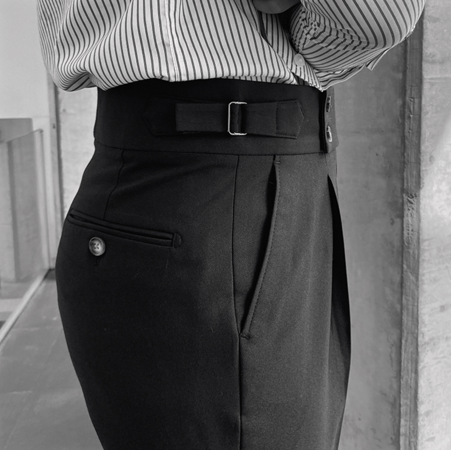 Parisien Raffiné | Pantalon Taille Haute - Bouclée